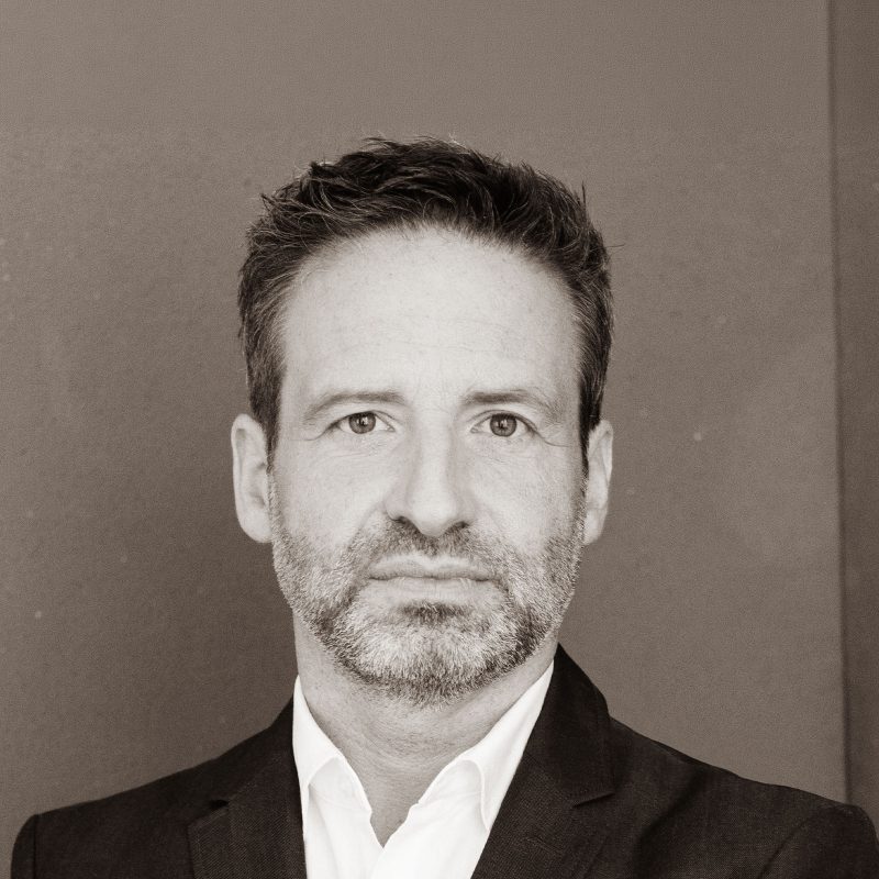 Dr. Oliver Haas